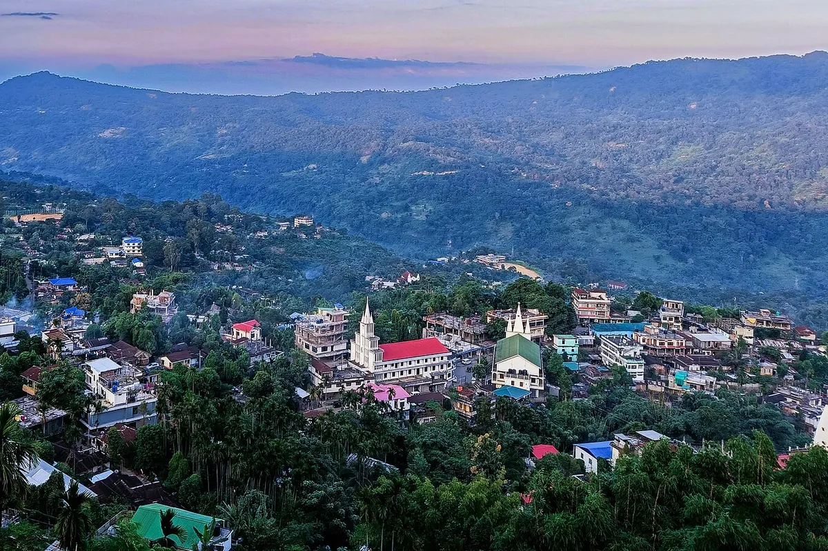 শিলচর থেকে হাফলং ট্যাক্সি